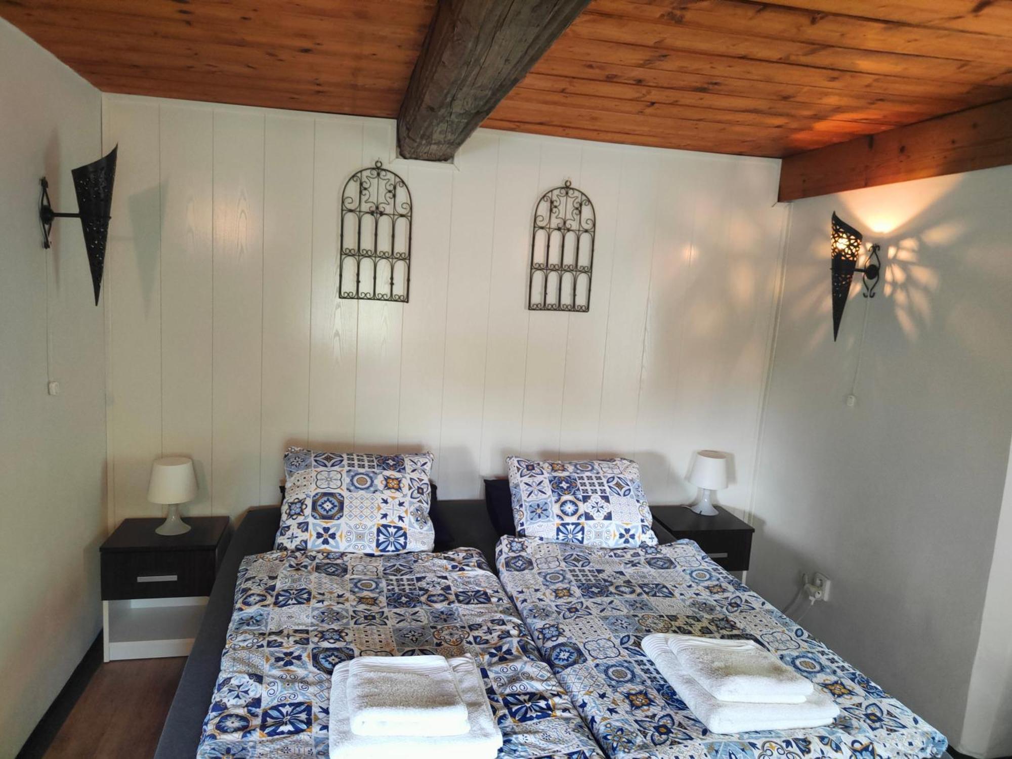 Bed And Breakfast Tvrz Velka Bukovina Экстерьер фото