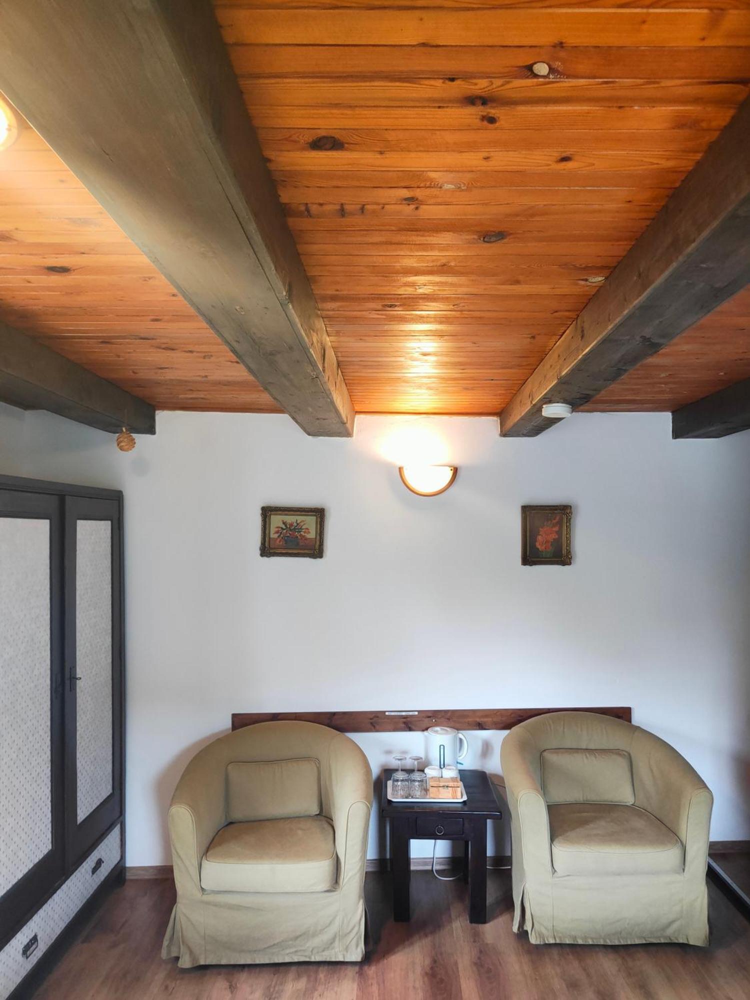 Bed And Breakfast Tvrz Velka Bukovina Экстерьер фото