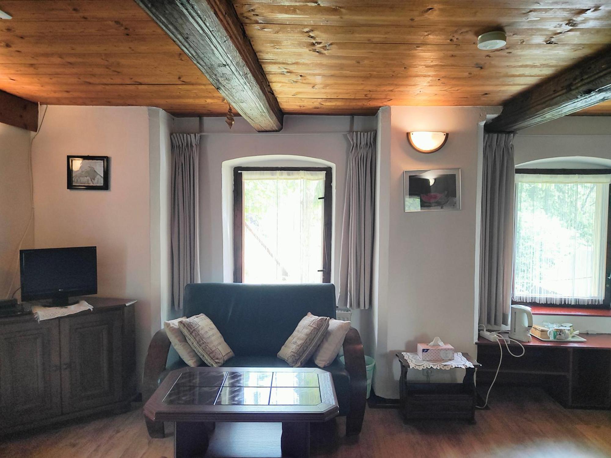 Bed And Breakfast Tvrz Velka Bukovina Экстерьер фото