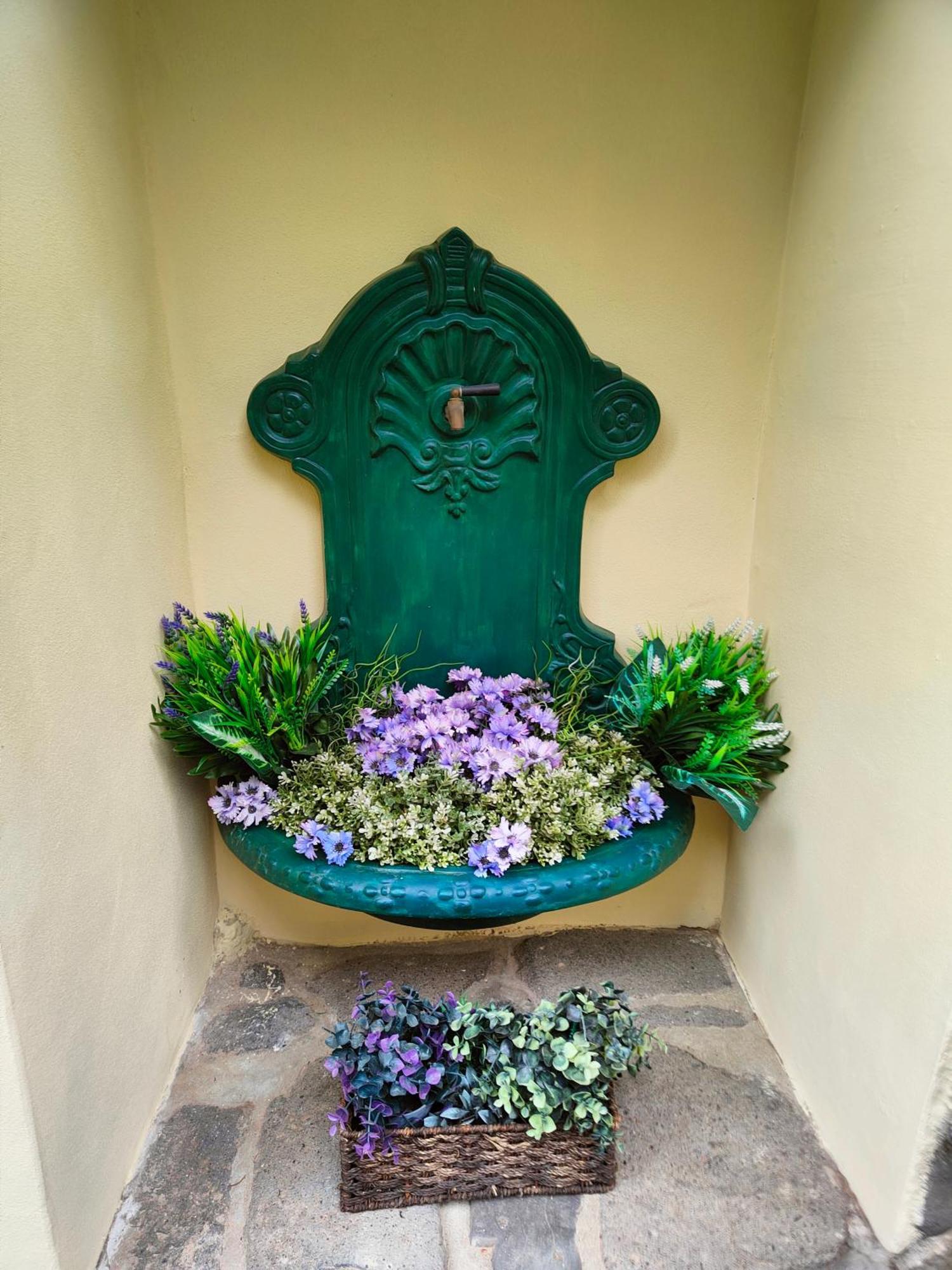 Bed And Breakfast Tvrz Velka Bukovina Экстерьер фото